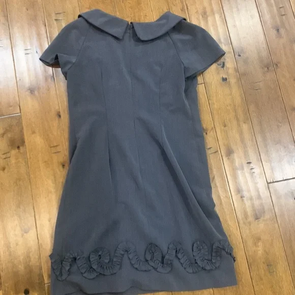 R&M RICHARDS GRAY DRESS WITH ROSETTES - Picture 6 of 6